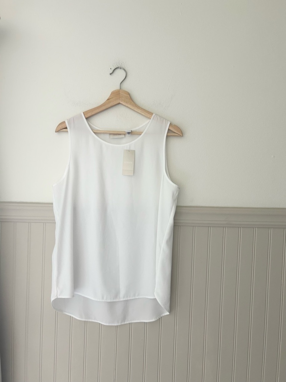 ⭐️ NEW Chico’s Size 1 Medium White Sleeveless Layered Chiffon Tank Top